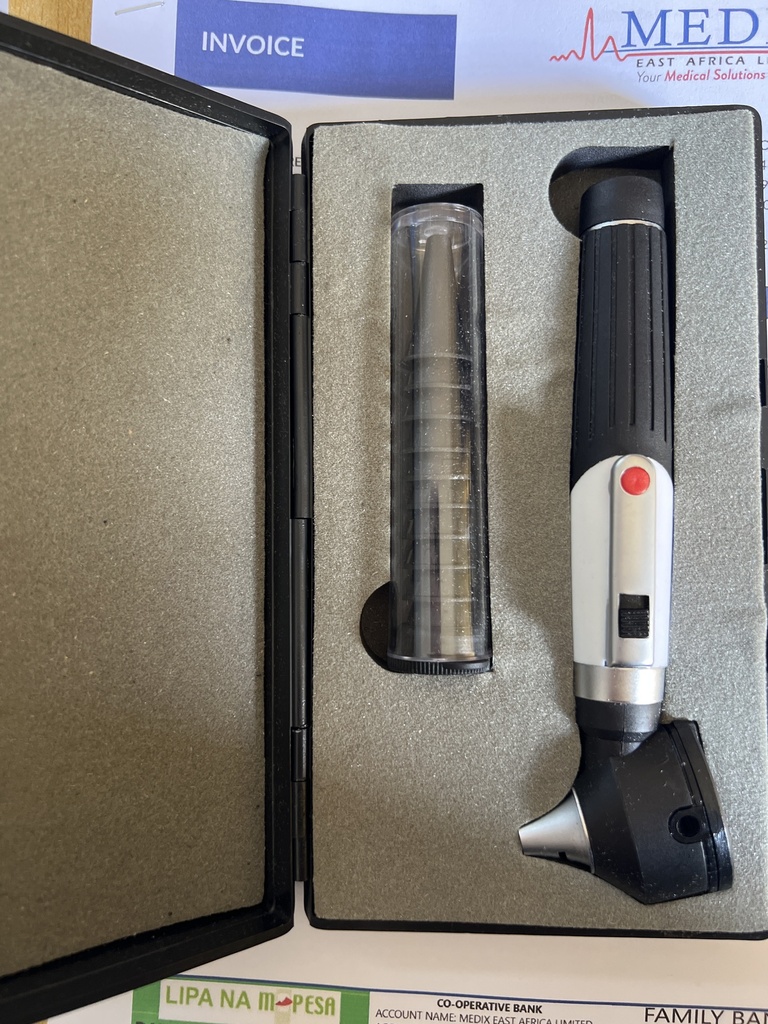 Black Otoscope in Hard case 